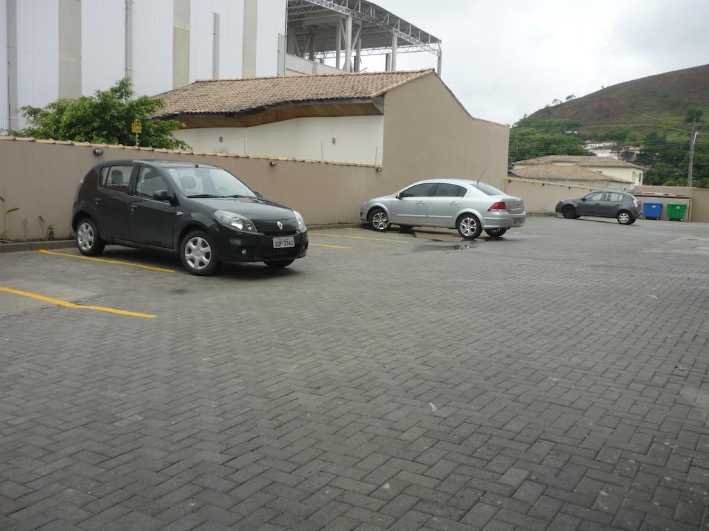 Lotus Hotel - A 6 Km Do Santuario De Aparecida-Sp Guaratinguetá Dış mekan fotoğraf